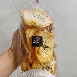 ปังกรอบเนยน้ำตาล(แผ่นใหญ่)