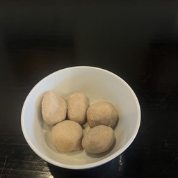 H1 ลูกชิ้นเนื้อ