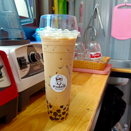 ชานมไข่มุกเย็นแก้วยีราฟ