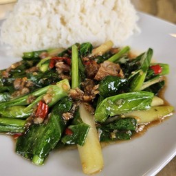 ข้าวคะน้าปลาเค็ม