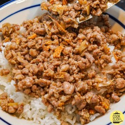 ข้าวหมูสับ ทอดกระเทียม