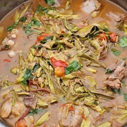 แกงผักฮี้(ผักเฮือด)