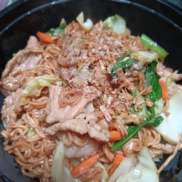 ผัดมาม่า