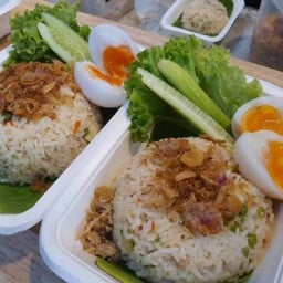 ข้าวขยำปลาเค็ม .