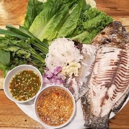 เจ๊แขมไก่ทอด เจ้าเก่าวัดเทียนดัด. ร้านที่ 2 .