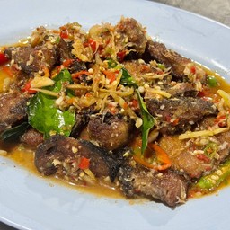 ปลาดุกทอดผัดฉ่า