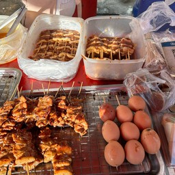 ร้านหมูปิ้ง หมูทอด