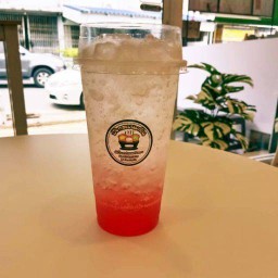 สตรอเบอรี่ โซดา