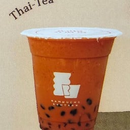 ชาไทยคำตาลใส่ลอดช่องและบุกบราว