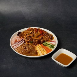 ผัดวุ้นเส้นเกาหลีซีฟู๊ดราดซอสมัสตาร์ด