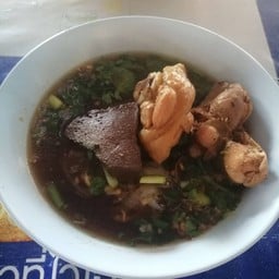 ป้าบุญนาคก๋วยเตี๋ยวไก่ คอวัง(เจ้าเก่า)