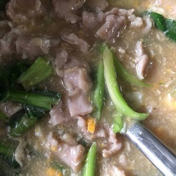 ราดหน้าหมู