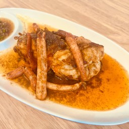 กุ้งแม่นำ้ทอดเกลือ 1 ตัว  6 ขีด