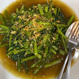 ผัดผักบุ้ง