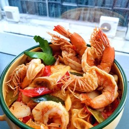 ข้าวไข่ข้นต้มยำกุ้ง.