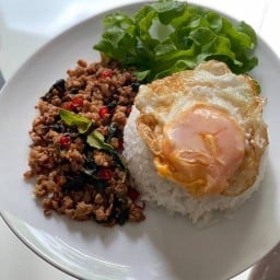 Kinkabmae (กินกับแม่)