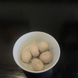 H7 ลูกชิ้นหมู