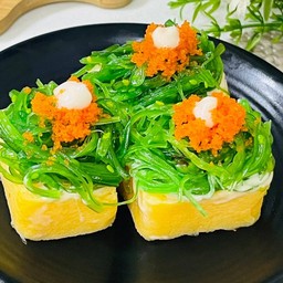 ไข่หวานญี่ปุ่นหน้ายำสาหร่าย
