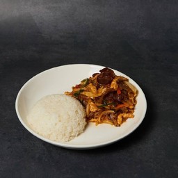 ผัดวุ้นเส้นเกาหลีและข้าว