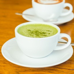 มัจฉะลาเต้ร้อน