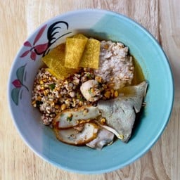 ก๋วยเตี๋ยวต้มยำหมูบะช่อ