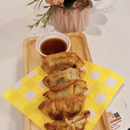 เกี๊ยวซ่าทอด 5ิ ชิ้น