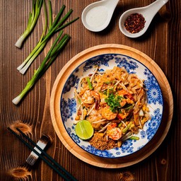 ผัดไทธรรมดา(ไม่มีกุ้งสด)พริกถั่วคั่วอ่างทอง