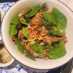 ข้าวหน้าน้ำตกหมูคุโรบูตะ
