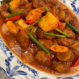 คอหมูทอดซอสเปรี้ยวหวาน	