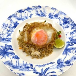 ข้าวผัดปูไข่เป็ดดาว