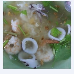 ข้าวต้มกุ้ง + ปลาหมึก