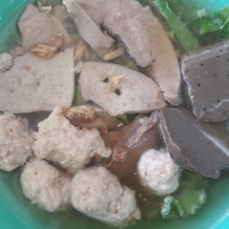 ต้มเลือดรวมเครื่องในพิเศษ