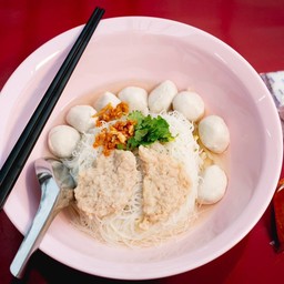 เส้นใหญ่น้ำพิเศษ