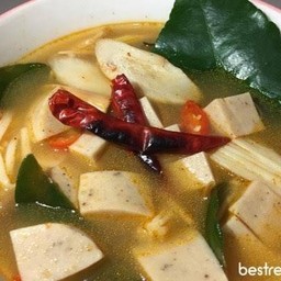 ต้มยำหมูยอ