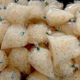 หมี่กรอบ