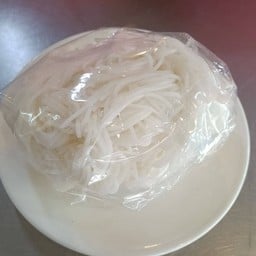 ส้มตำ ลาบยโส นวลจันทร์