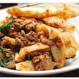 กะเพราเนื้อหน่อไม้ดอง