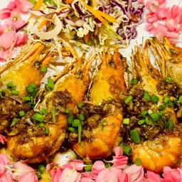 กุ้งแม่น้ำทอดกระเทียมหอมๆ