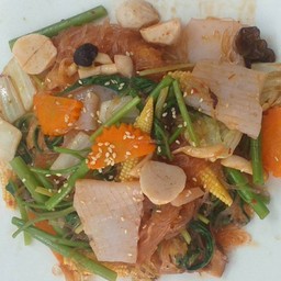 สุกี้แห้ง