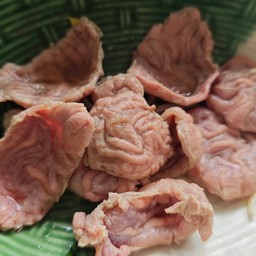 เนื้อลายลวกจิ้มแจ่ว