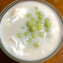 บัวลอยใบเตยไข่หวาน