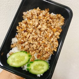 ข้าวหมูสับกระเทียม