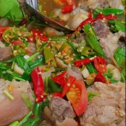 ต้มยำขาหมู