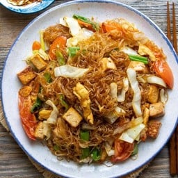 ผัดวุ้นเส้น