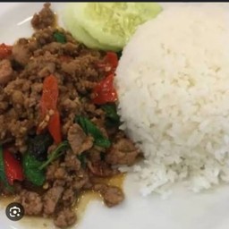โคขุนผัดกระเพรา (ชิ้น)