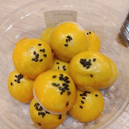 เปี๊ยะไข่เต่า(ไส้งาดำ)
