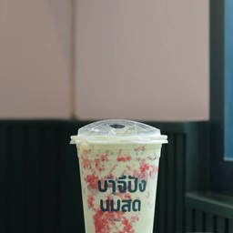 นมนัวมัทฉะสตรอเบอรี่