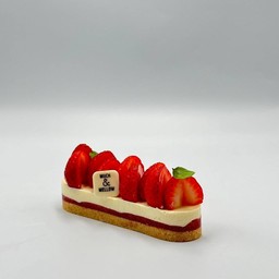 Strawberry cheese tart