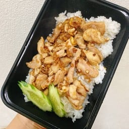 ข้าวไก่กระเทียม