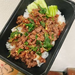 ข้าวกะเพราเนื้อ